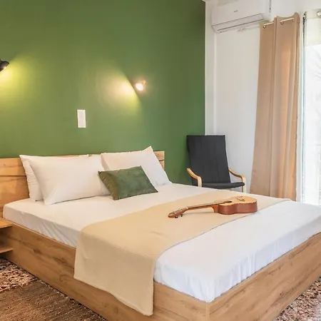 Lazaris Almiros Beach