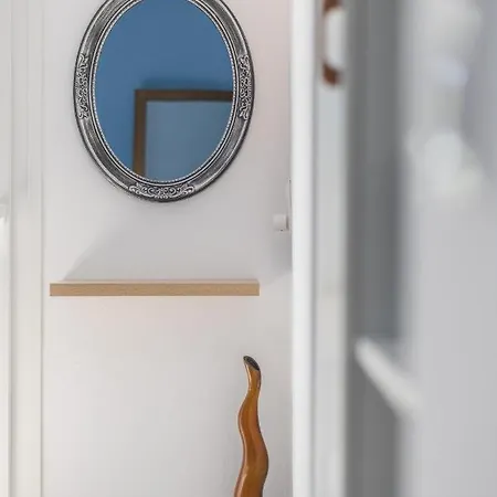 Lazaris アパート *