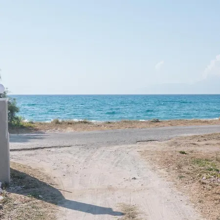 Lazaris Apartament *