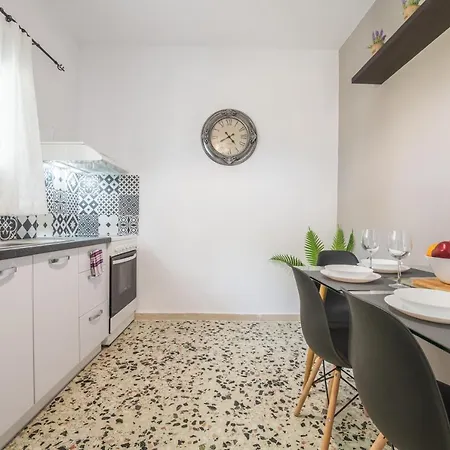 Lazaris Apartament Almiros Beach